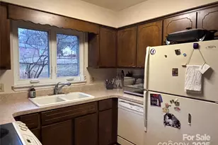 65 Maxine Ln, Hendersonville, NC 28739 - Photo 5