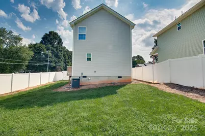 2661 N Ashe Avenue, Newton, NC 28658 - Photo 25