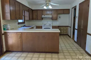 105 Redcoat Dr, Fort Mill, SC 29715 - Photo 9