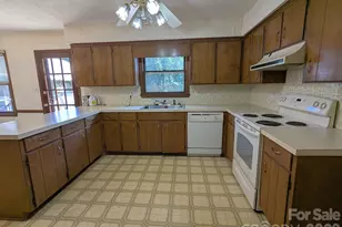 105 Redcoat Dr, Fort Mill, SC 29715 - Photo 11