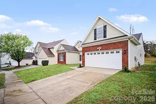 7941 Mossycup Dr, Charlotte, NC 28215 - Photo 13