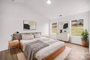 7941 Mossycup Dr, Charlotte, NC 28215 - Photo 5