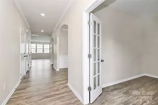 7704 Kelburn Ln, Charlotte, NC 28273 - Photo 3