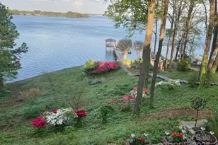 16318 Belle Isle Dr, Cornelius, NC 28031 - Photo 7