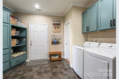 16318 Belle Isle Drive, Cornelius, NC 28031 - Photo 25