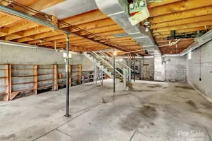 35 Bramlett Dr, Waynesville, NC 28785 - Photo 23