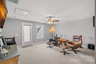 1910 Seegars Pl, Charlotte, NC 28204 - Photo 29