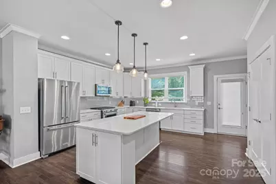 1910 Seegars Place, Charlotte, NC 28204 - Photo 9