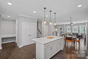 1910 Seegars Pl, Charlotte, NC 28204 - Photo 11