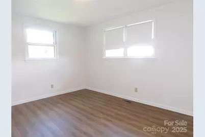 125 Fulton Drive, Hendersonville, NC 28792 - Photo 15