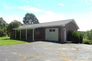 125 Fulton Dr, Hendersonville, NC 28792 - Photo 31