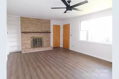 125 Fulton Drive, Hendersonville, NC 28792 - Photo 11