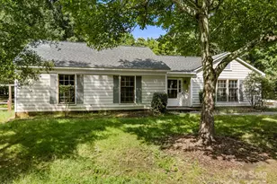 2506 Lawton Bluff Rd, Charlotte, NC 28226 - Photo 3