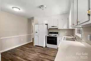 2506 Lawton Bluff Rd, Charlotte, NC 28226 - Photo 11