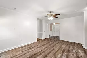 2506 Lawton Bluff Rd, Charlotte, NC 28226 - Photo 9