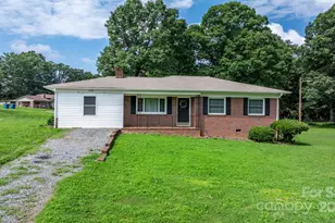 1838 Connelly Springs Rd, Lenoir, NC 28645 - Photo 3