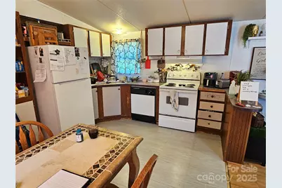 5929 Mourglea Avenue, Connelly Springs, NC 28612 - Photo 41