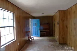 620 Hutch Mountain Rd, Fletcher, NC 28732 - Photo 9