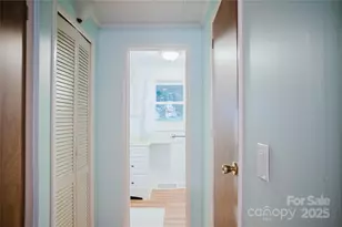 402 Deerfield Ct, Hendersonville, NC 28792 - Photo 19