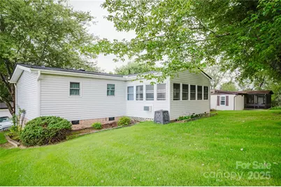 402 Deerfield Court, Hendersonville, NC 28792 - Photo 7