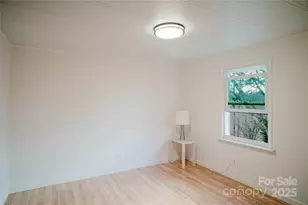 402 Deerfield Ct, Hendersonville, NC 28792 - Photo 17