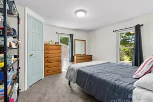 200 Cranbrook Cir, Hendersonville, NC 28792 - Photo 23