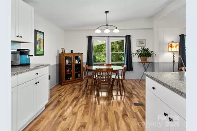 200 Cranbrook Circle, Hendersonville, NC 28792 - Photo 7