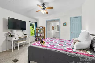 200 Cranbrook Cir, Hendersonville, NC 28792 - Photo 27