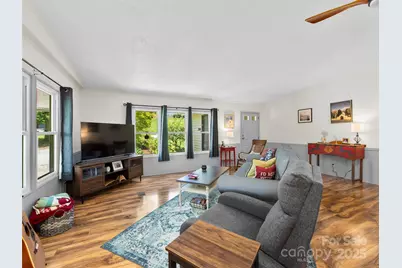 200 Cranbrook Circle, Hendersonville, NC 28792 - Photo 13