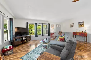 200 Cranbrook Cir, Hendersonville, NC 28792 - Photo 13