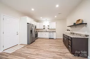 1214 Winter Pl, Lenoir, NC 28645 - Photo 5