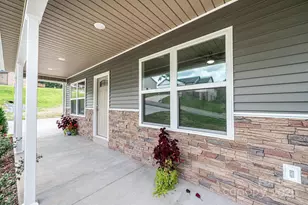 1214 Winter Pl, Lenoir, NC 28645 - Photo 3