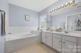 1805 Crabapple Tree Ln, Charlotte, NC 28214 - Photo 15