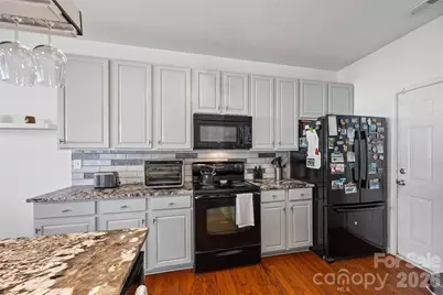 1805 Crabapple Tree Lane, Charlotte, NC 28214 - Photo 9