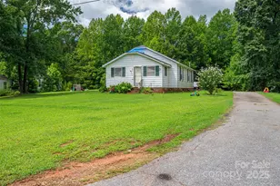 1218 W Highview Ln, Lincolnton, NC 28092 - Photo 9