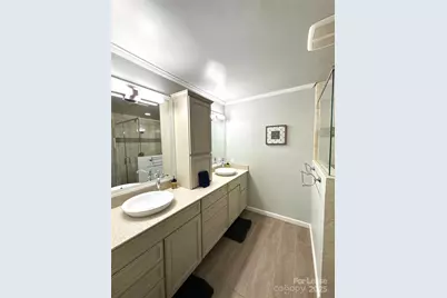 1600 Paddock Circle, Charlotte, NC 28209 - Photo 17