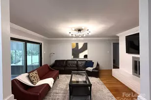 1600 Paddock Cir, Charlotte, NC 28209 - Photo 11