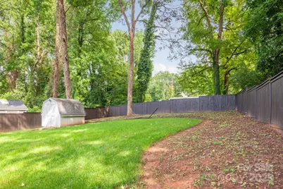 909 September Lane, Charlotte, NC 28208 - Photo 17
