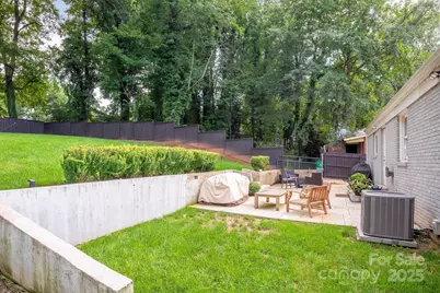 909 September Lane, Charlotte, NC 28208 - Photo 15
