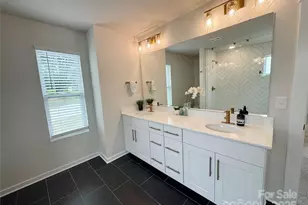 11012 N Cmns Dr, Charlotte, NC 28213 - Photo 25