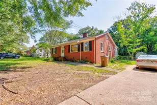 327 Woodside Dr, Shelby, NC 28150 - Photo 3