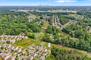 5311 Oakdale Ridge Ct, Charlotte, NC 28216 - Photo 31