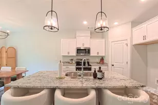 3065 Meadowcrest Dr, Clover, SC 29710 - Photo 9