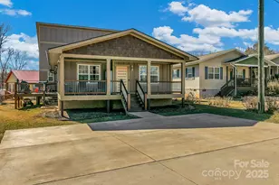 215 E Oakview Rd, Asheville, NC 28806 - Photo 1