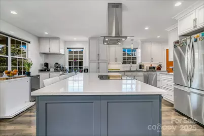 215 E Oakview Road, Asheville, NC 28806 - Photo 11