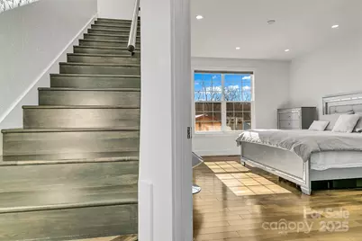 215 E Oakview Road, Asheville, NC 28806 - Photo 31