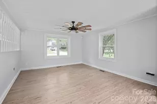 2310 24th Ave NE, Hickory, NC 28601 - Photo 9