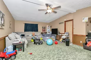 304 Deerchase Cir, Statesville, NC 28625 - Photo 3