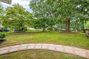 806 4th St Dr NW, Hickory, NC 28601 - Photo 5