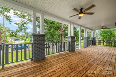 806 4th Street Drive NW, Hickory, NC 28601 - Photo 11